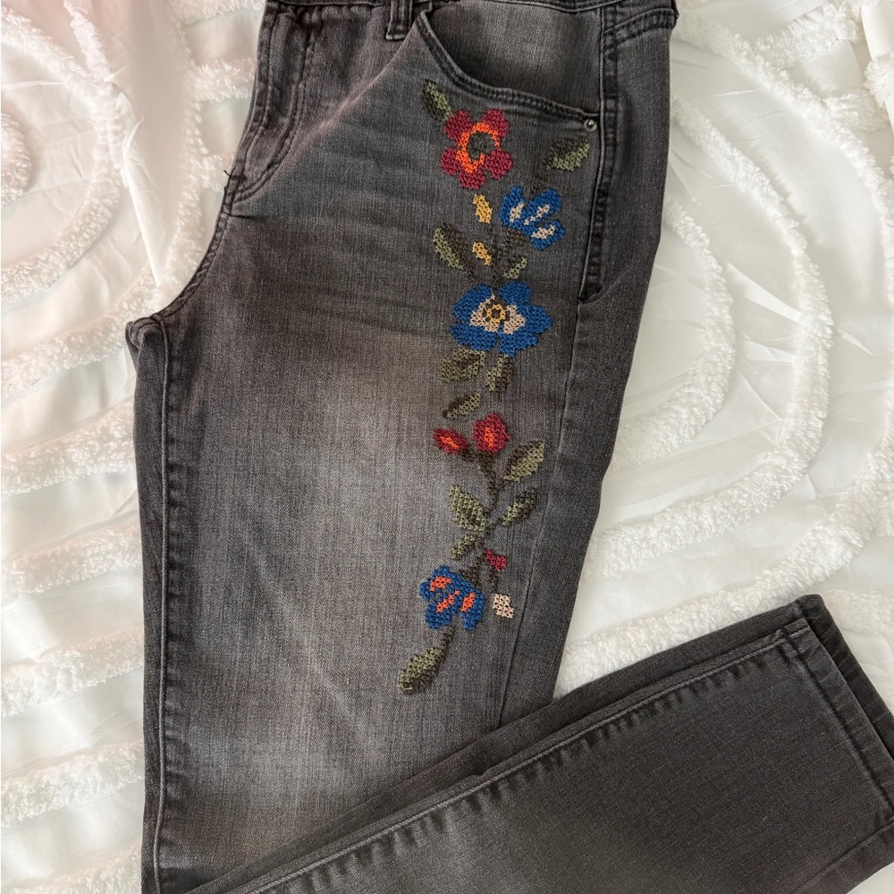 Kensie Jeans with Floral Embroidery - Picture 2 of 10
